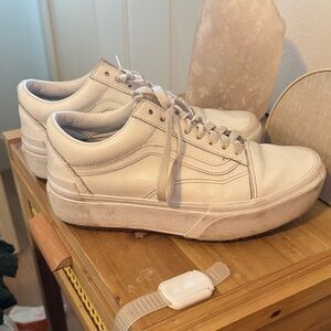 Women’s leather platform vans white
